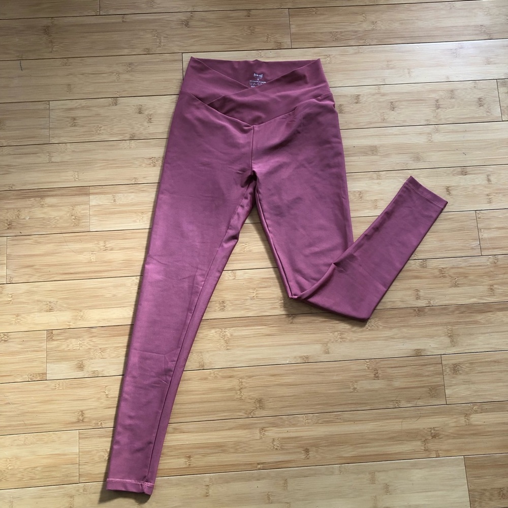 Pink cross cross waistband leggings